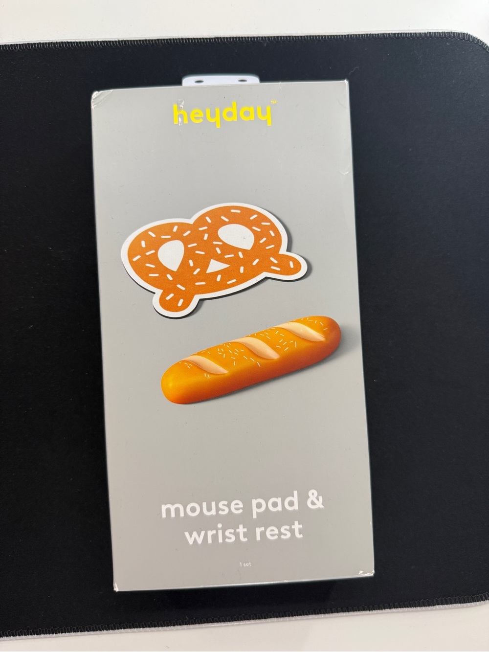 heyday - Mouse Pad with Wrist Rest - Pretzel And Baguette NIB Sealed